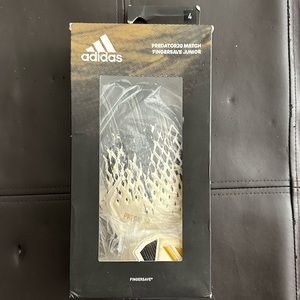 Adidas junior goalie gloves size 4
